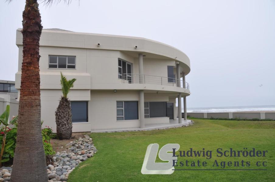 SEAFRONT VILLA - Vogelstrand