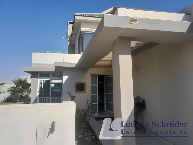 Freestanding Townhouse, Dunes Estate