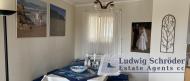 Top Floor Apartment - at mole main beach